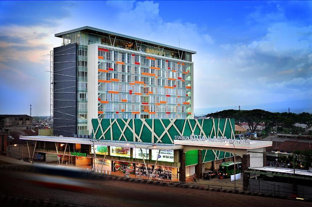 Ascent Premiere Hotel And Convention Malang Ngoại thất bức ảnh