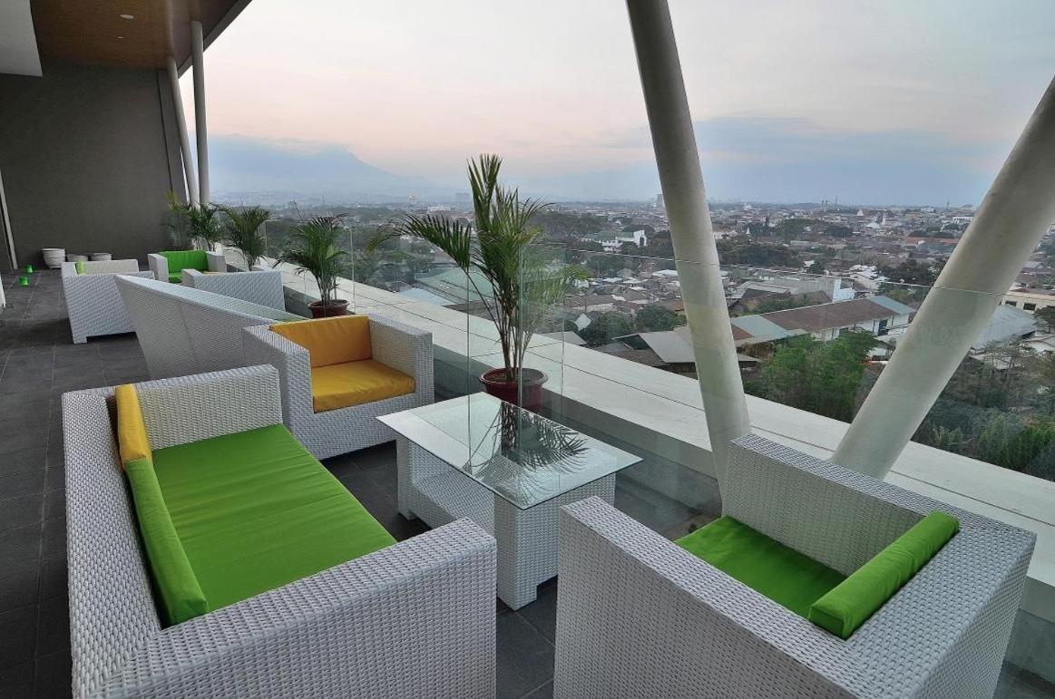 Ascent Premiere Hotel And Convention Malang Ngoại thất bức ảnh